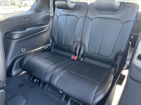 New 2025 Jeep Grand Cherokee L Limited AWD/4WD image 26