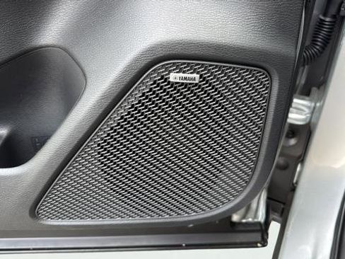 New 2026 Mitsubishi Outlander ES image 11