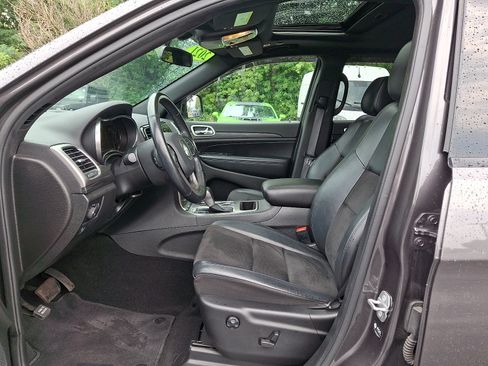 Used 2021 Jeep Grand Cherokee Laredo X AWD/4WD image 14