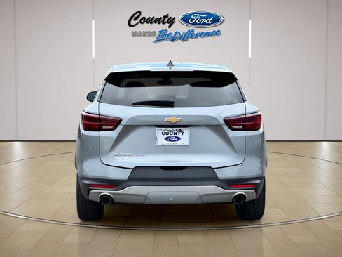 Used 2025 Chevrolet Blazer LT AWD/4WD image 11