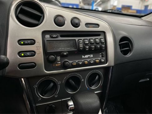Used 2007 Pontiac Vibe w/ Security Package FWD image 31