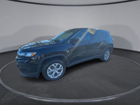 Used 2024 Jeep Compass Sport image 7