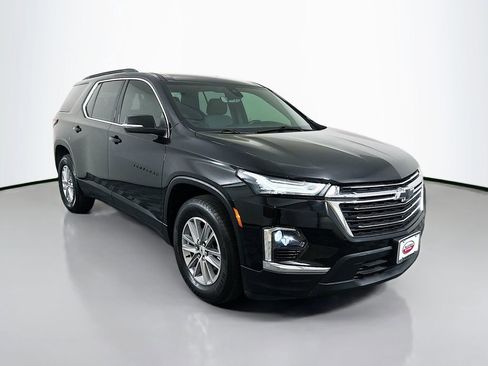 Used 2022 Chevrolet Traverse LT FWD image 3
