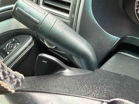 Used 2016 Ford Explorer Platinum image 25