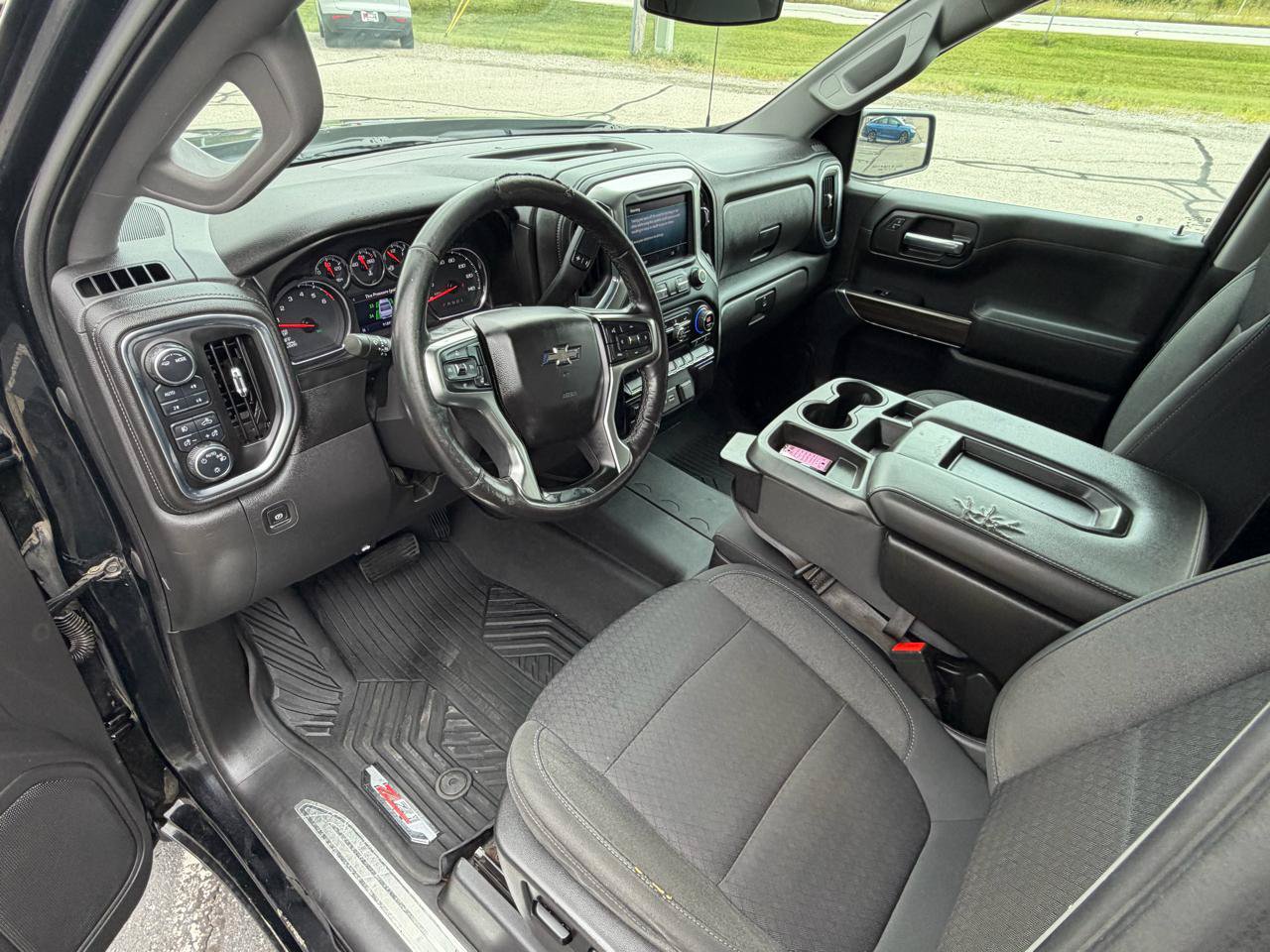 Used 2020 Chevrolet Silverado 1500 RST AWD/4WD image 12