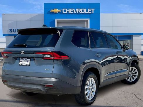 Used 2025 Toyota Grand Highlander AWD image 2