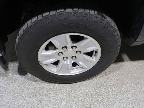Used 2019 Chevrolet Silverado 1500 LT AWD/4WD image 9