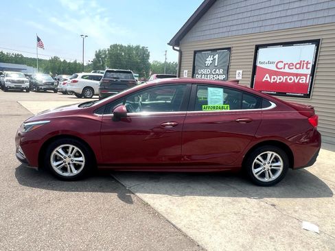 Used 2016 Chevrolet Cruze LT w/ Convenience Package image 8