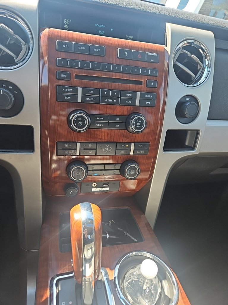 Used 2010 Ford F150 Platinum AWD/4WD image 6