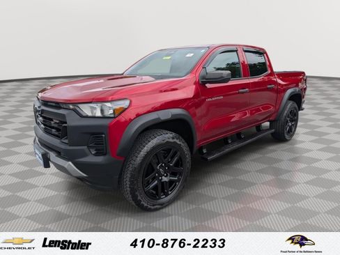 Used 2024 Chevrolet Colorado Trail Boss w/ Advanced Trailering Package AWD/4WD image 1