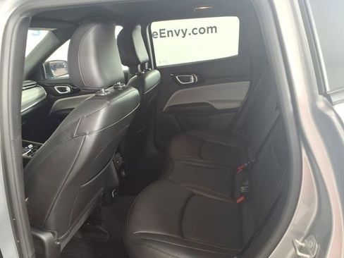 Used 2023 Jeep Compass Limited AWD/4WD image 9