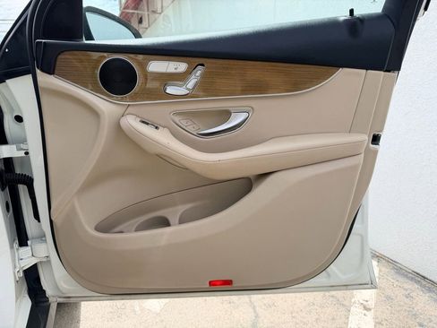 Used 2018 Mercedes-Benz GLC 300 image 24
