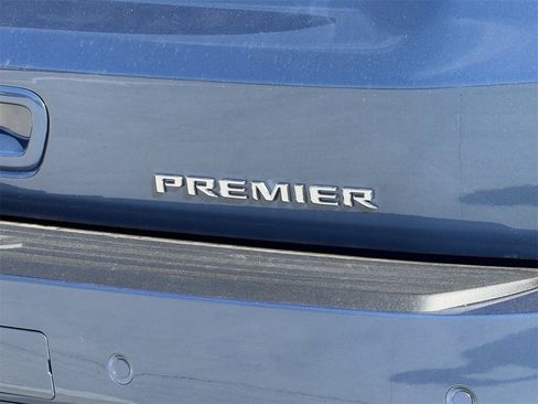 New 2026 Chevrolet Suburban Premier image 6