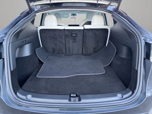 Used 2020 Tesla Model Y Long Range image 11