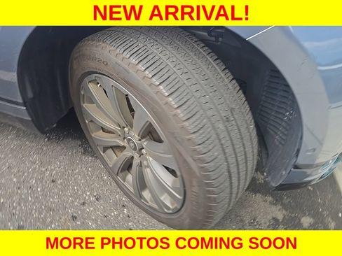 Used 2019 Land Rover Range Rover Velar R-Dynamic SE AWD/4WD image 12