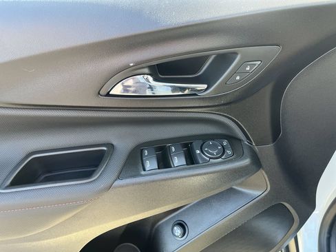 Used 2024 Chevrolet Equinox RS FWD image 22