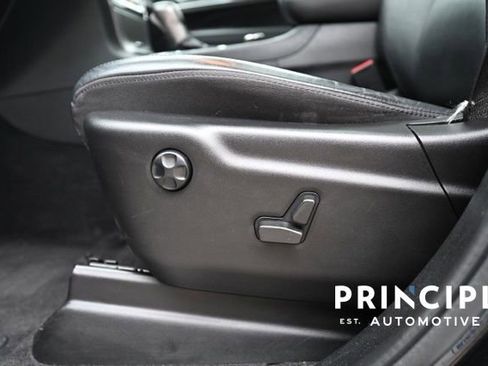 Used 2022 Jeep Grand Cherokee Limited w/ Trailer Tow Group IV image 25