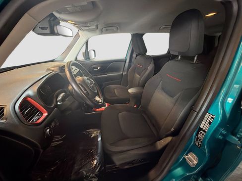 Used 2021 Jeep Renegade Trailhawk image 13