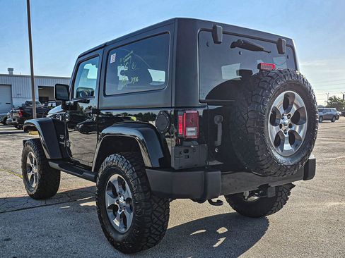 Used 2016 Jeep Wrangler Sahara w/ Dual Top Group AWD/4WD image 4