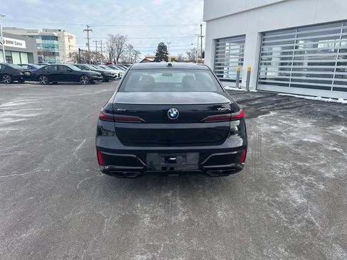 Certified 2023 BMW 760i xDrive w/ Executive Package image 4