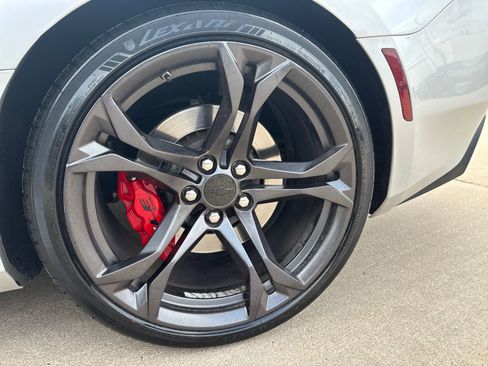 Used 2018 Chevrolet Camaro SS RWD image 26