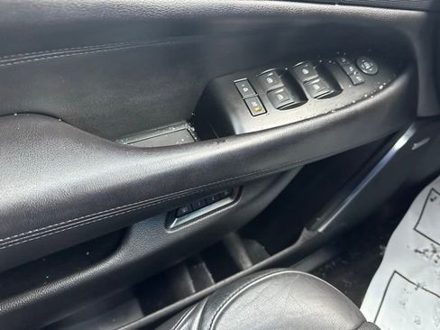 Used 2016 Cadillac Escalade ESV Premium image 33