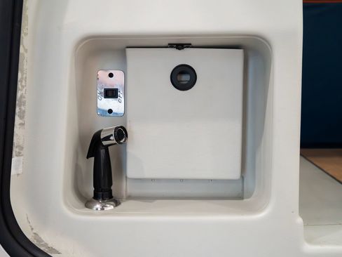 Used 2002 Volkswagen Eurovan GLS image 10