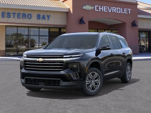 New 2026 Chevrolet Traverse LT w/ Driver Confidence Package image 6