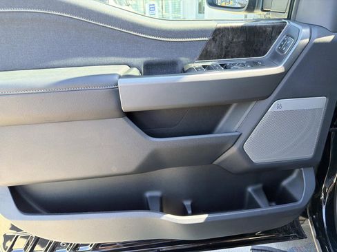 Used 2026 Ford F250 Lariat w/ Black Appearance Package image 17