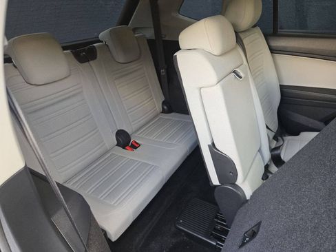 Used 2022 Volkswagen Tiguan S FWD image 12