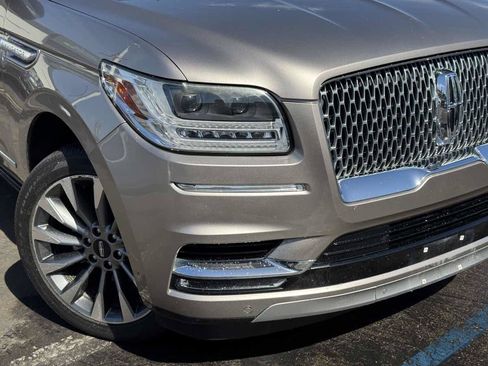 Used 2018 Lincoln Navigator L Select w/ Technology Package AWD/4WD image 3