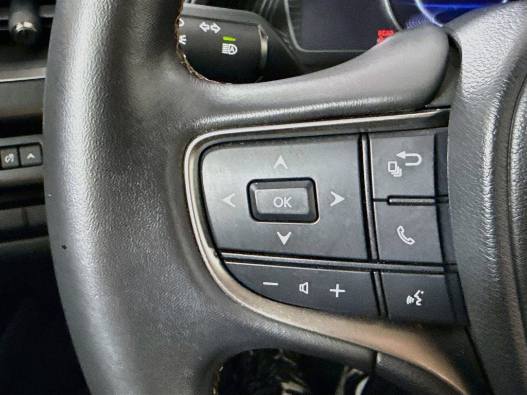 Used 2022 Lexus UX 250h w/ Accessory Package (Z2) AWD/4WD image 11