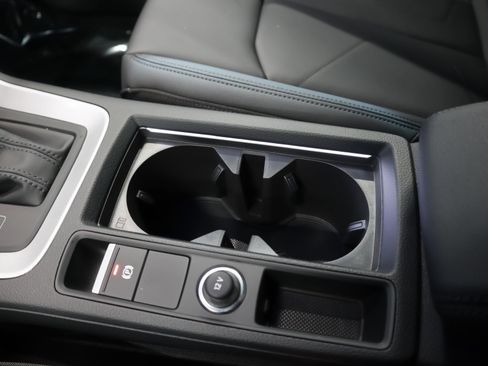 New 2025 Audi Q3 2.0T Premium image 23