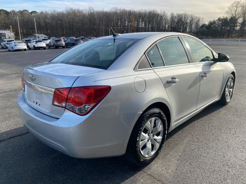 Used 2012 Chevrolet Cruze LS image 6