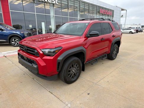 Used 2025 Toyota 4Runner SR5 AWD/4WD image 1