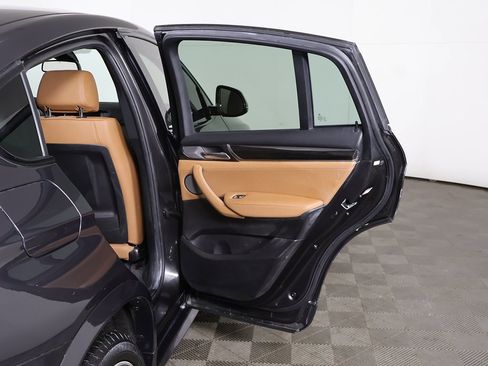 Used 2018 BMW X4 xDrive28i image 23