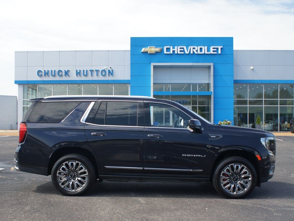 Used 2024 GMC Yukon Denali Ultimate AWD/4WD image 1