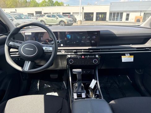 New 2026 Hyundai Tucson SEL image 13