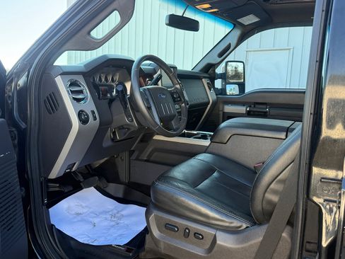 Used 2016 Ford F250 Lariat w/ Lariat Ultimate Package image 9