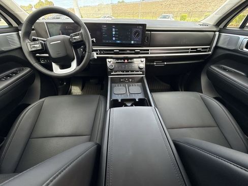 Used 2025 Hyundai Santa Fe SEL image 19