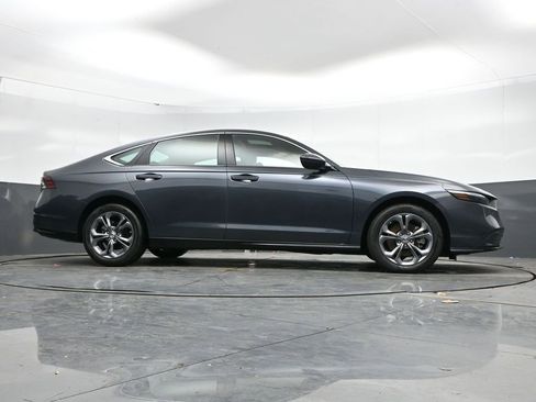 Used 2025 Honda Accord EX-L image 40