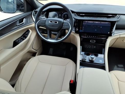 New 2026 Jeep Grand Cherokee L Limited image 4