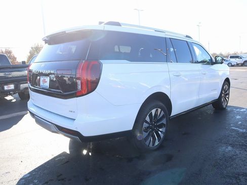 New 2025 Ford Expedition Max Platinum w/ Driver's Package image 23