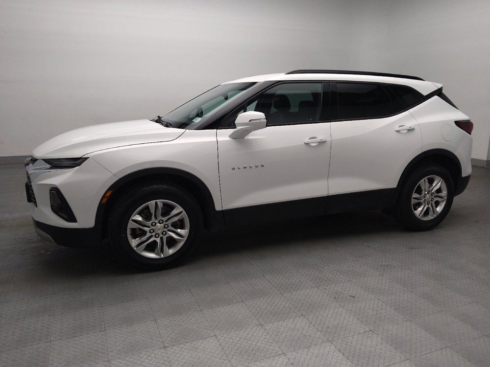 Used 2021 Chevrolet Blazer LT FWD image 2