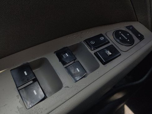 Used 2020 Hyundai Elantra SEL FWD image 27