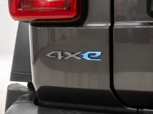 Used 2025 Jeep Wrangler Unlimited Rubicon 4xe w/ Convenience Group image 27