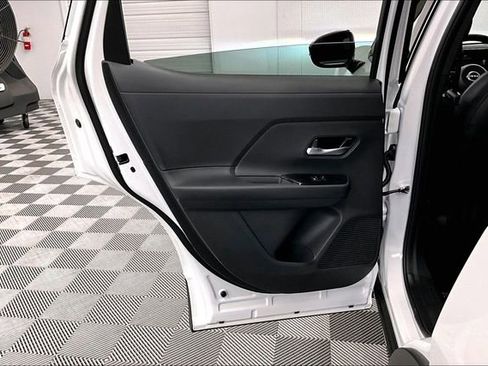 New 2026 Nissan Kicks SR AWD/4WD image 33