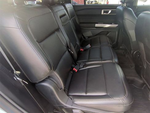 Used 2022 Ford Explorer XLT w/ Equipment Group 202A image 26
