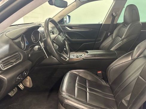 Used 2017 Maserati Levante S image 17