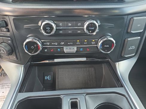 Used 2022 Ford F150 Platinum w/ Equipment Group 701A High AWD/4WD image 17